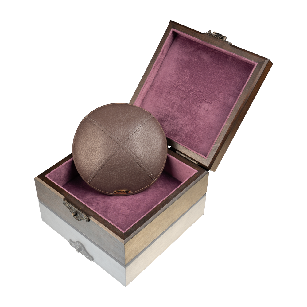 Kippah "Classic" made of leather. Brooklyn Collection